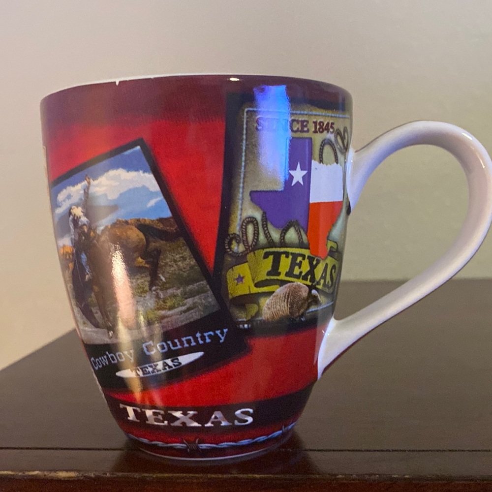Brand New
Dallas Texas Red Solid/Ceramic Mug